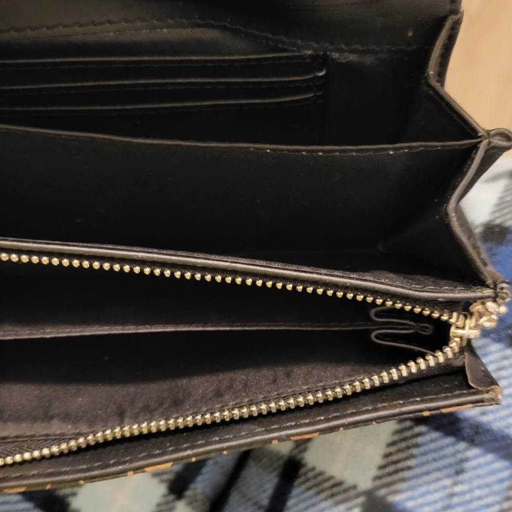 Wallet - Picture 4 of 5